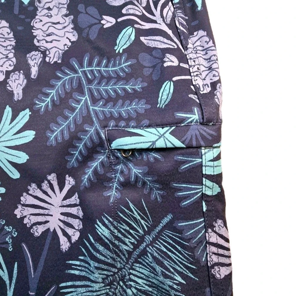 The North Face Men's Navy Floral Hybrid Shorts
